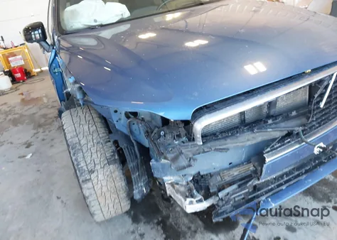 2020 Volvo Xc60 T5 R-Design z USA, uszkodzony, nr VIN YV4102RMXL1575918